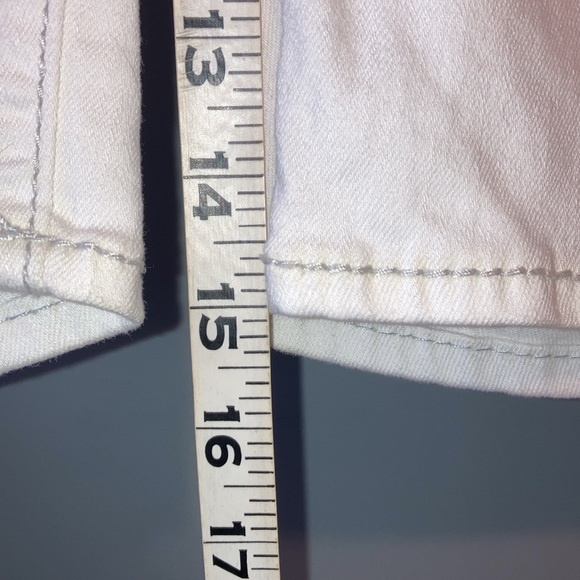 Women’s Hydraulic Jean Shorts - Picture 6 of 12